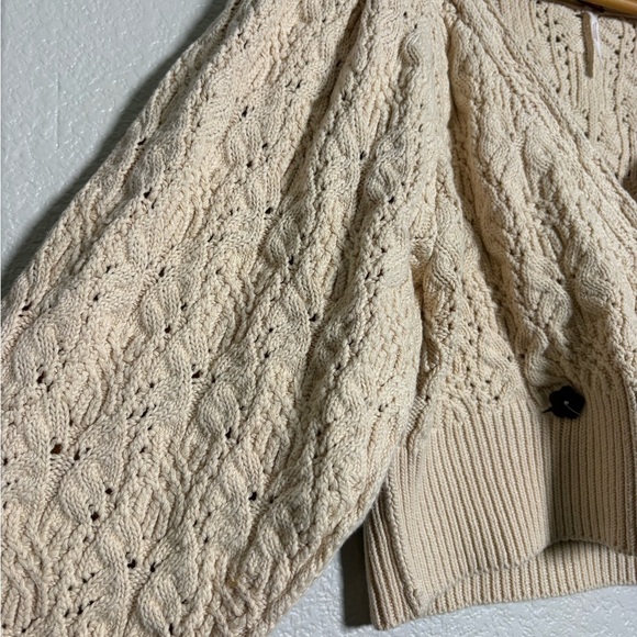 Free People Bonfire Cream Chunky V-Neck Cardigan Sweater with Balloon Sleeves. - Picture 7 of 14